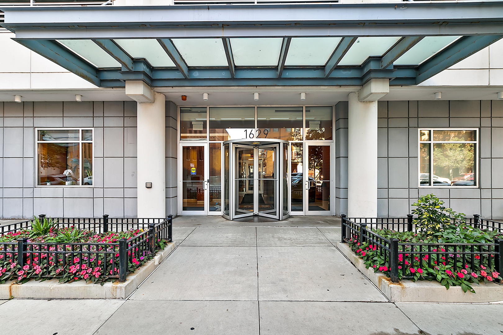 1629 S Prairie Avenue Unit: 2909