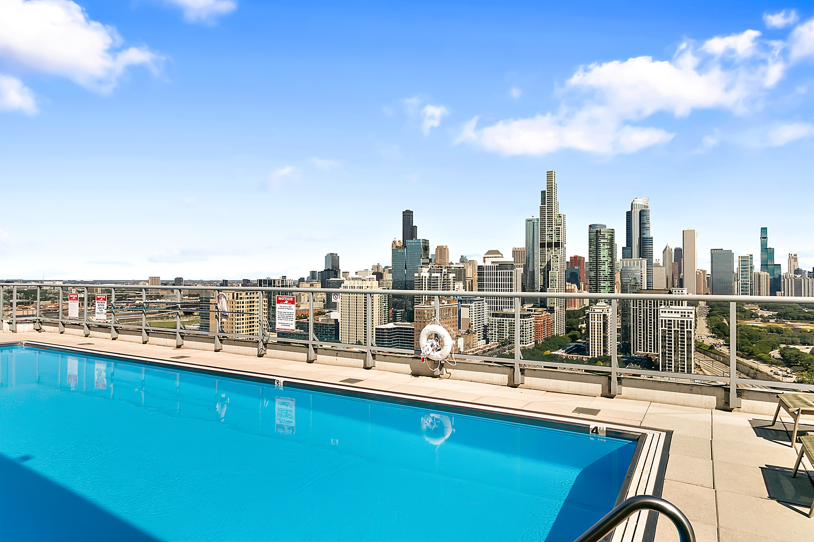 1629 S Prairie Avenue Unit: 2909