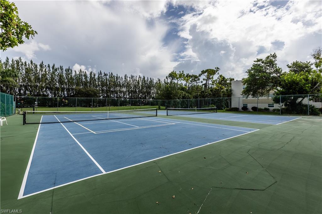 499 Forest Lakes BLVD # 303 Unit: 2-303