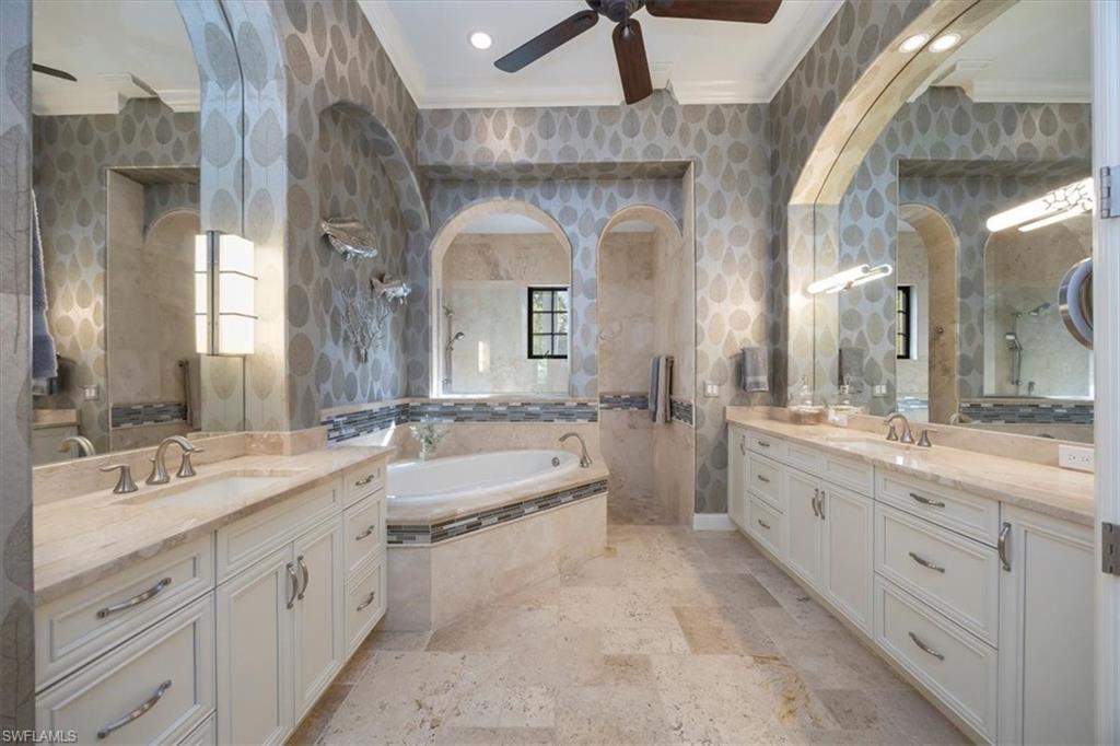 8556 Majorca LN, NAPLES