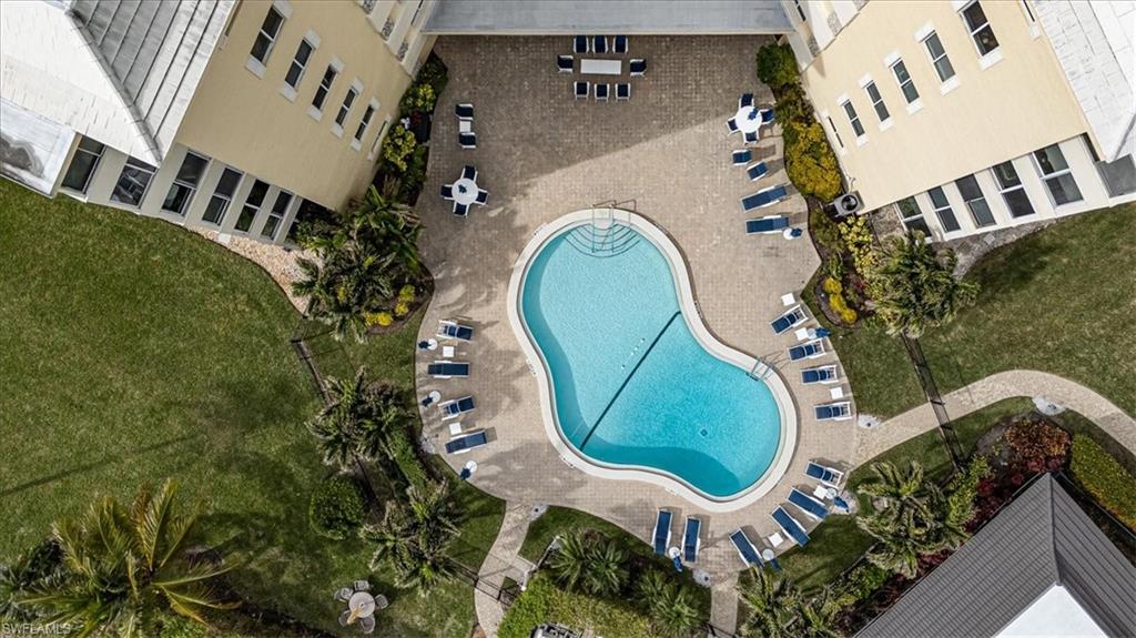 3410 Gulf Shore BLVD N # 302