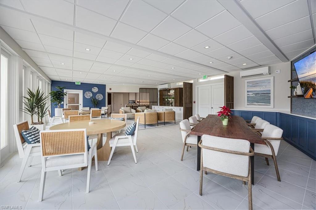 3410 Gulf Shore BLVD N # 302