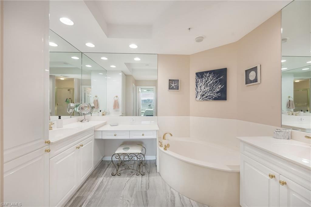 425 Cove Tower DR 502