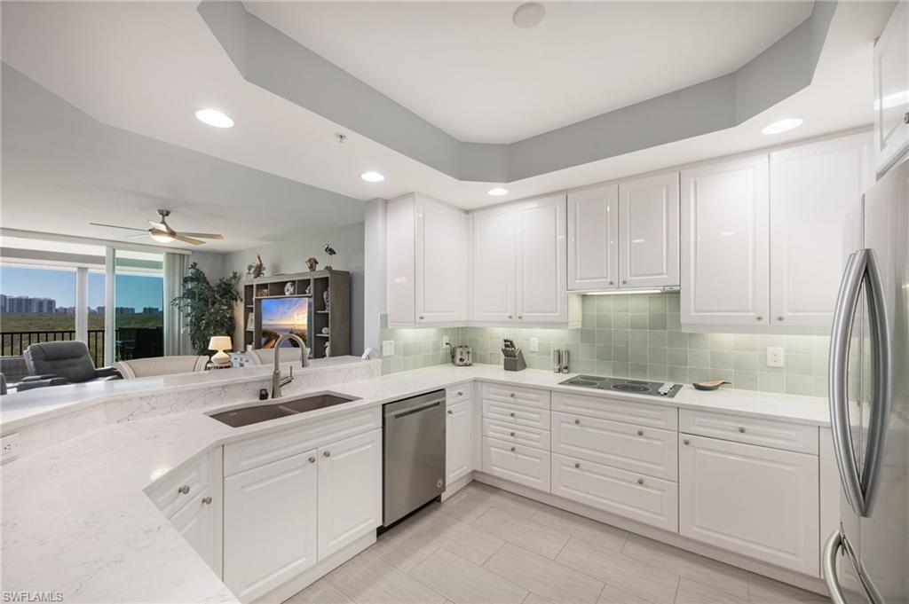 425 Cove Tower DR 502