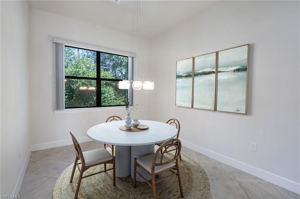 9074 Triangle Palm LN