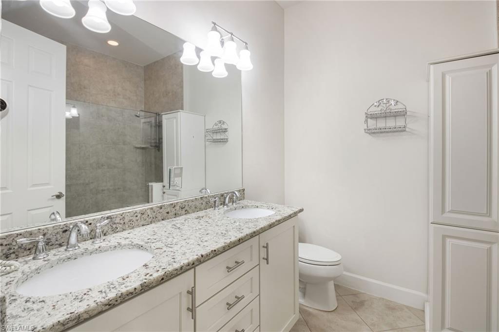 9074 Triangle Palm LN