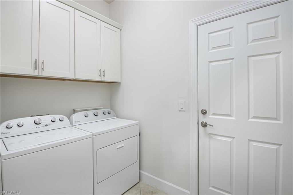 9074 Triangle Palm LN