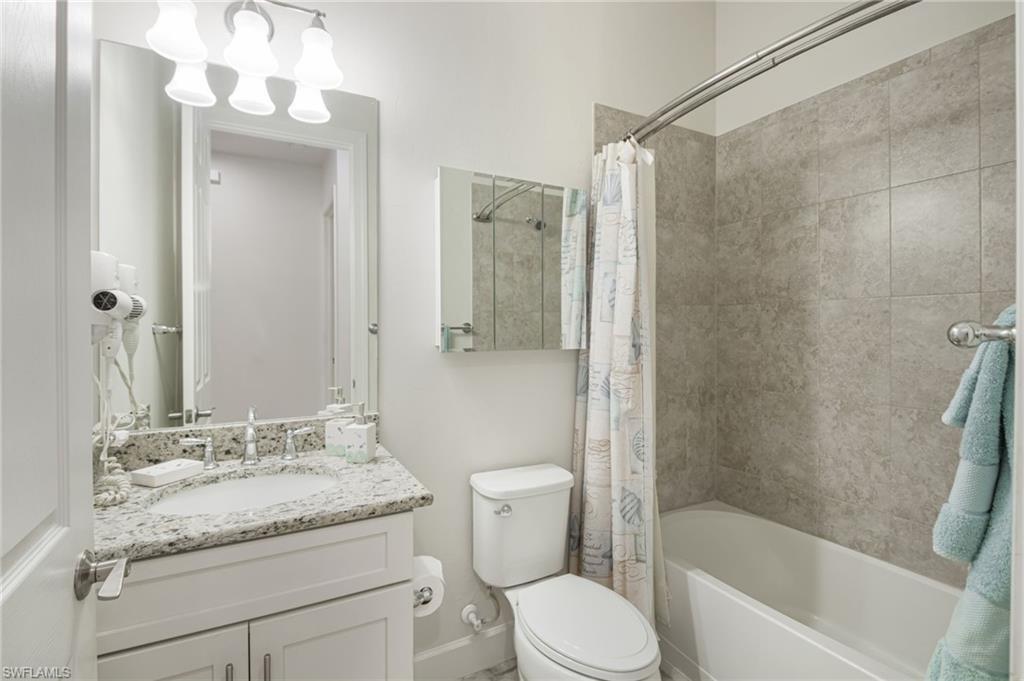 9074 Triangle Palm LN