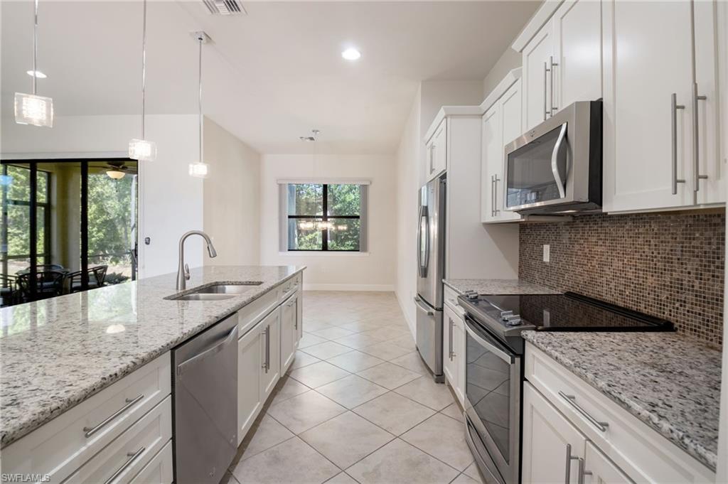 9074 Triangle Palm LN