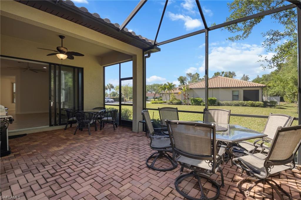 9074 Triangle Palm LN