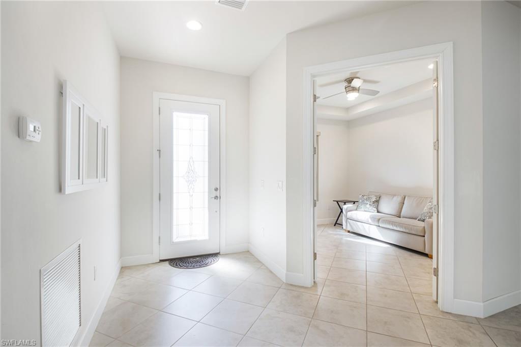 9074 Triangle Palm LN