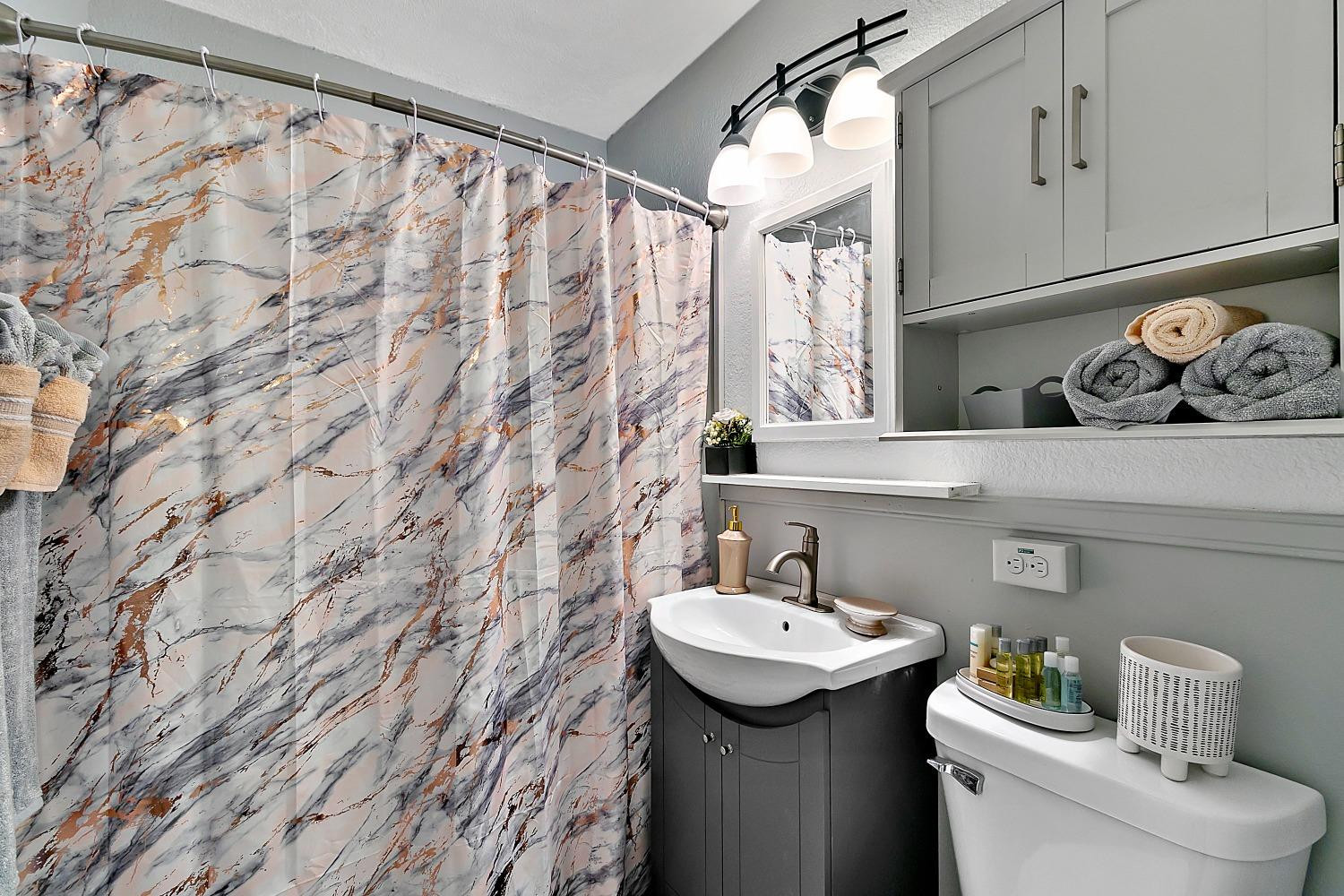 7447 Jarnecke Avenue