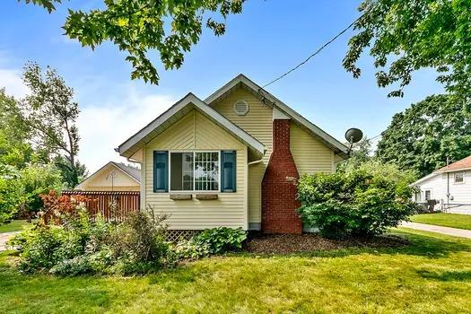 910 Institute Street