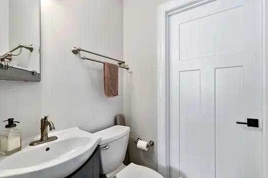 910 Institute Street