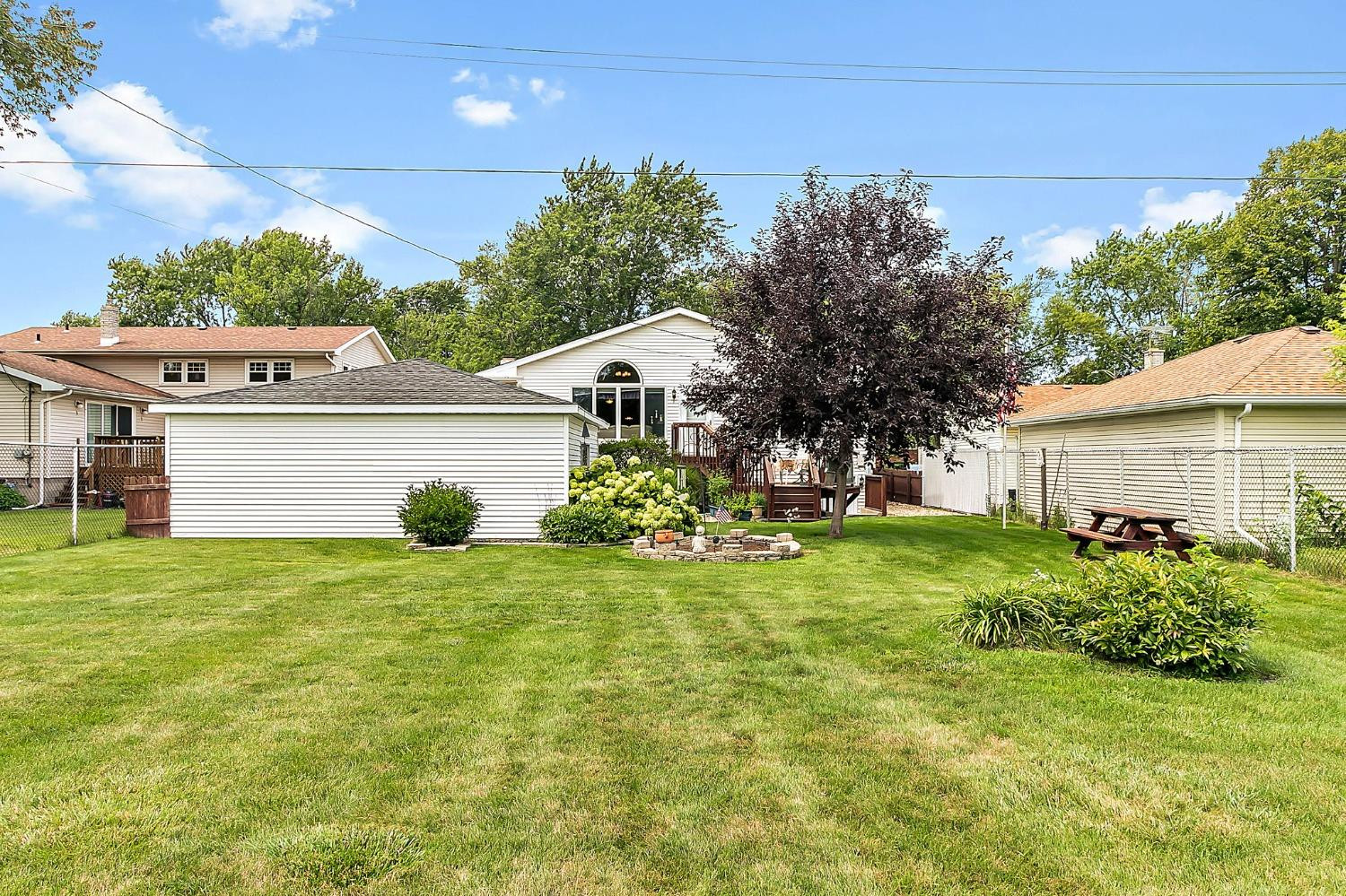 9605 Hawthorne Drive