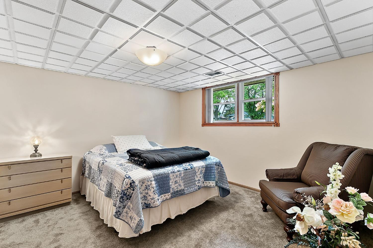 9605 Hawthorne Drive