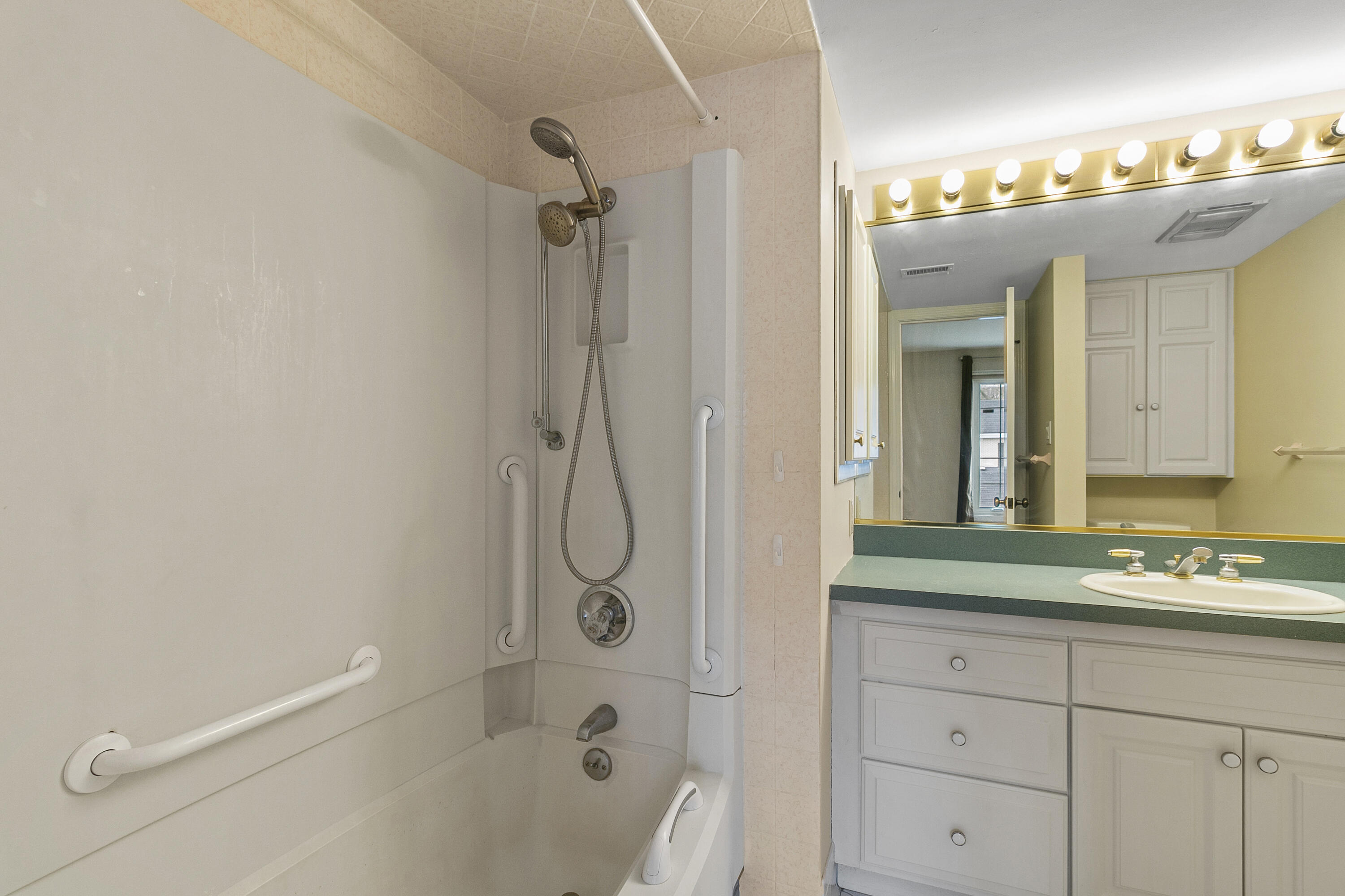 2231 Martha Street C2