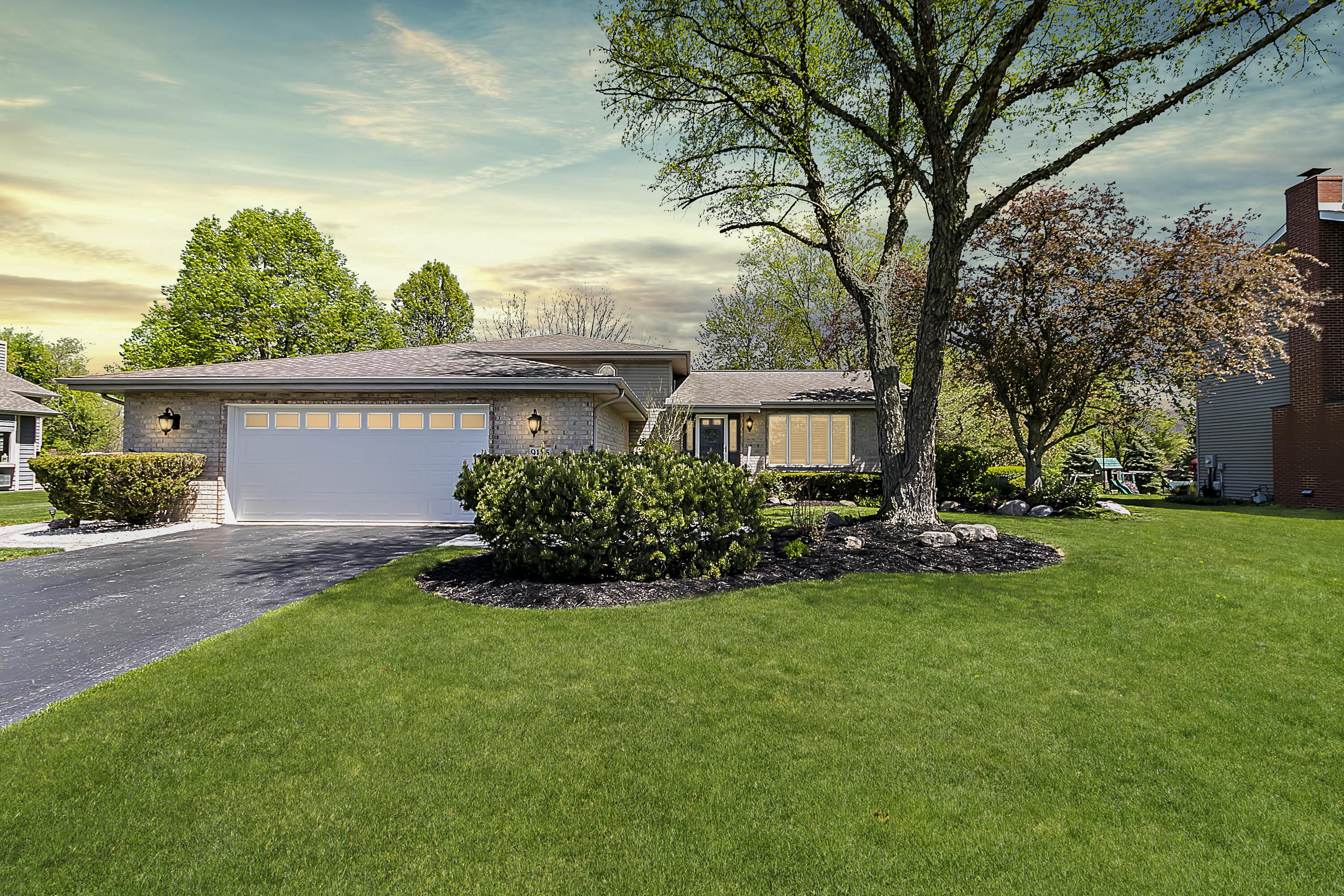 9185 Maplewood Street