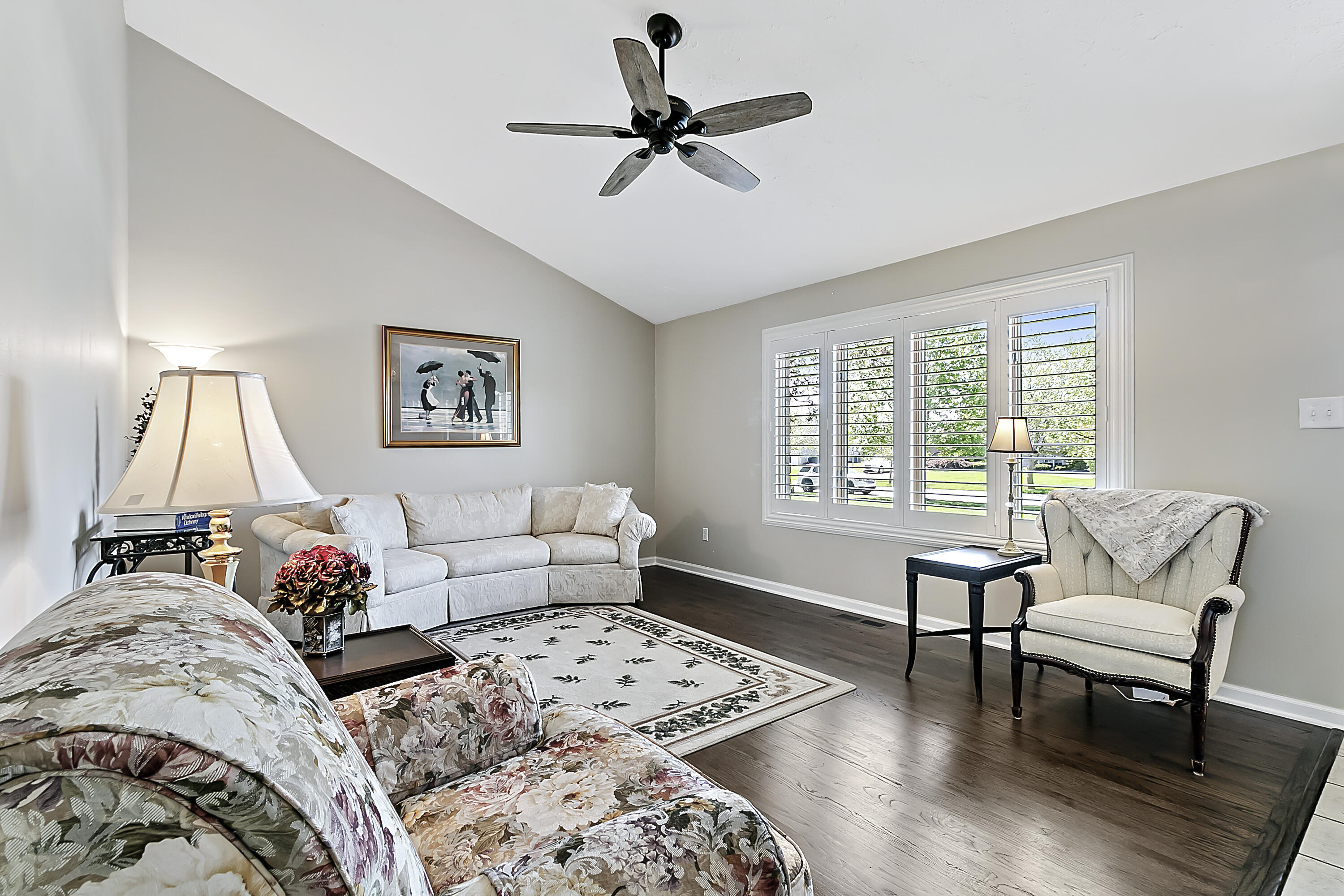 9185 Maplewood Street