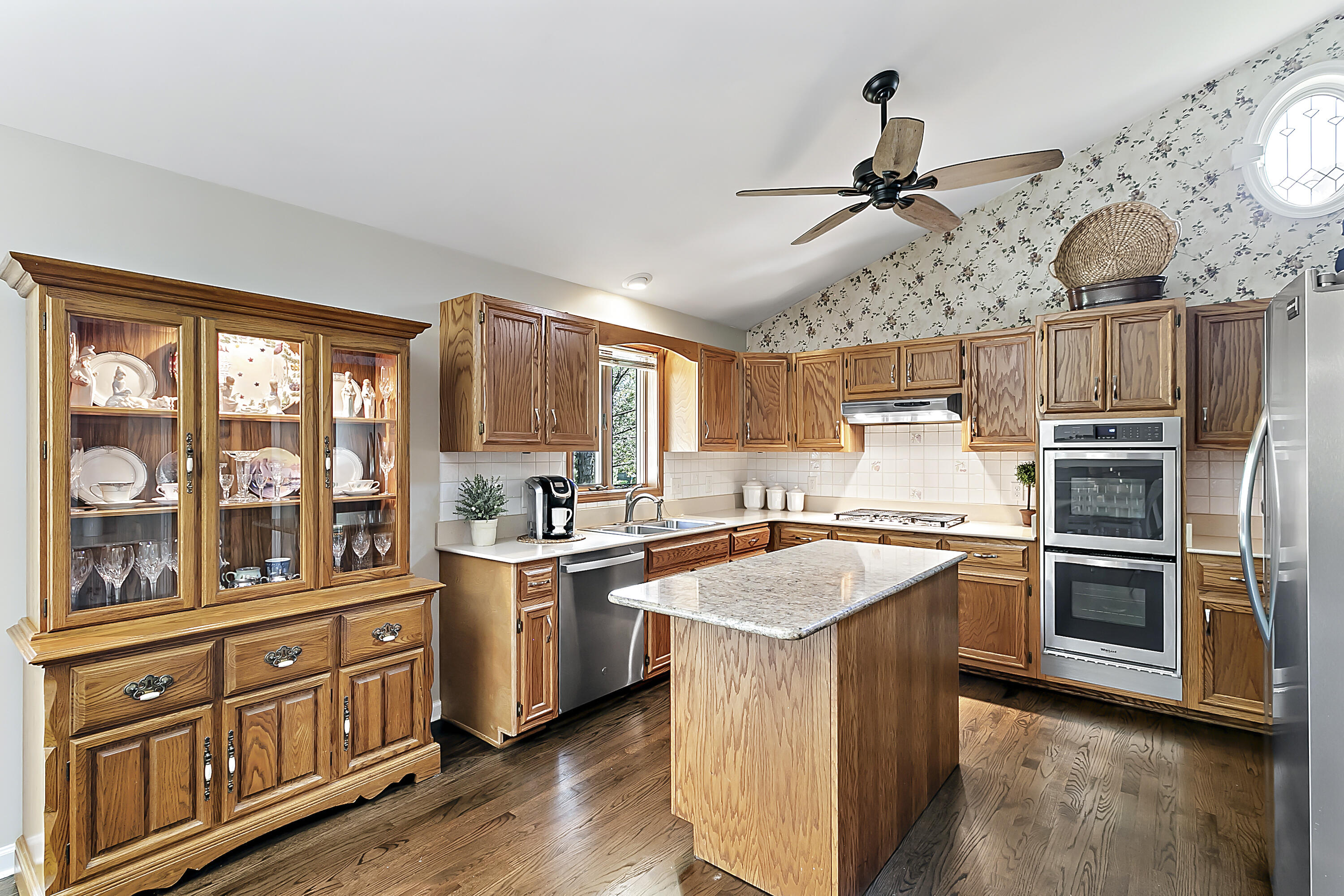 9185 Maplewood Street