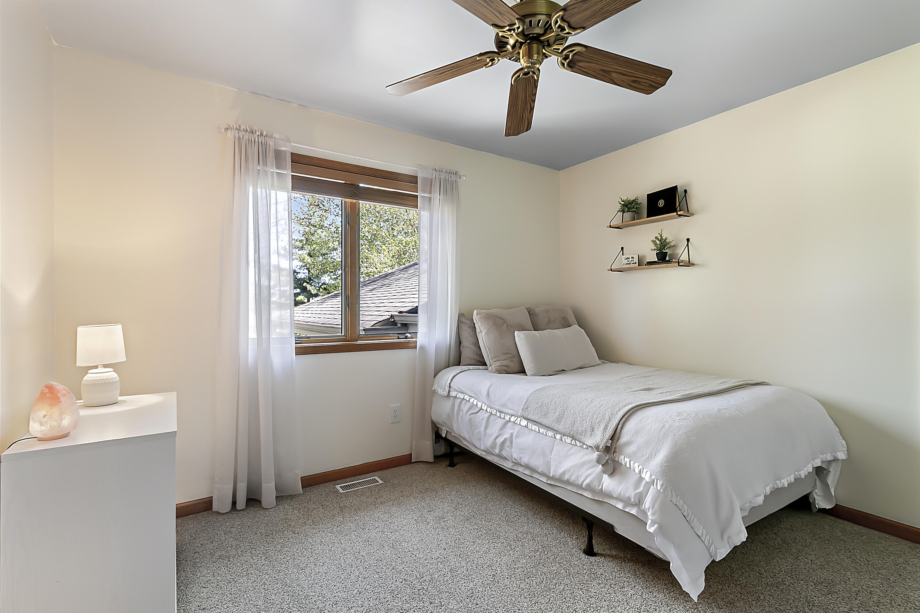 9185 Maplewood Street