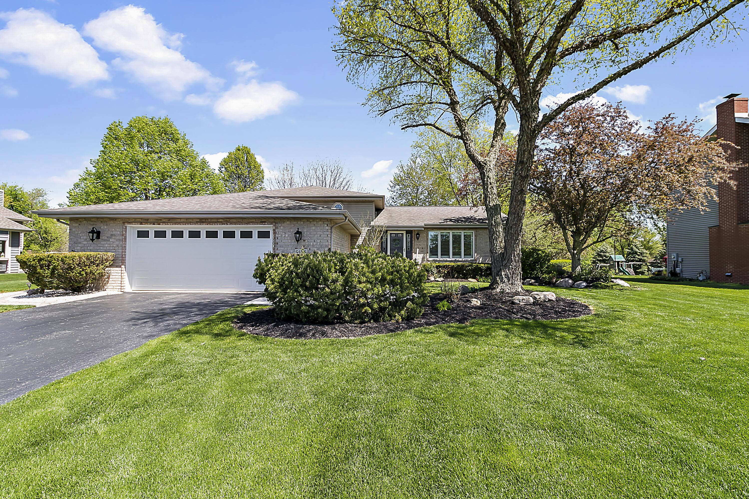 9185 Maplewood Street