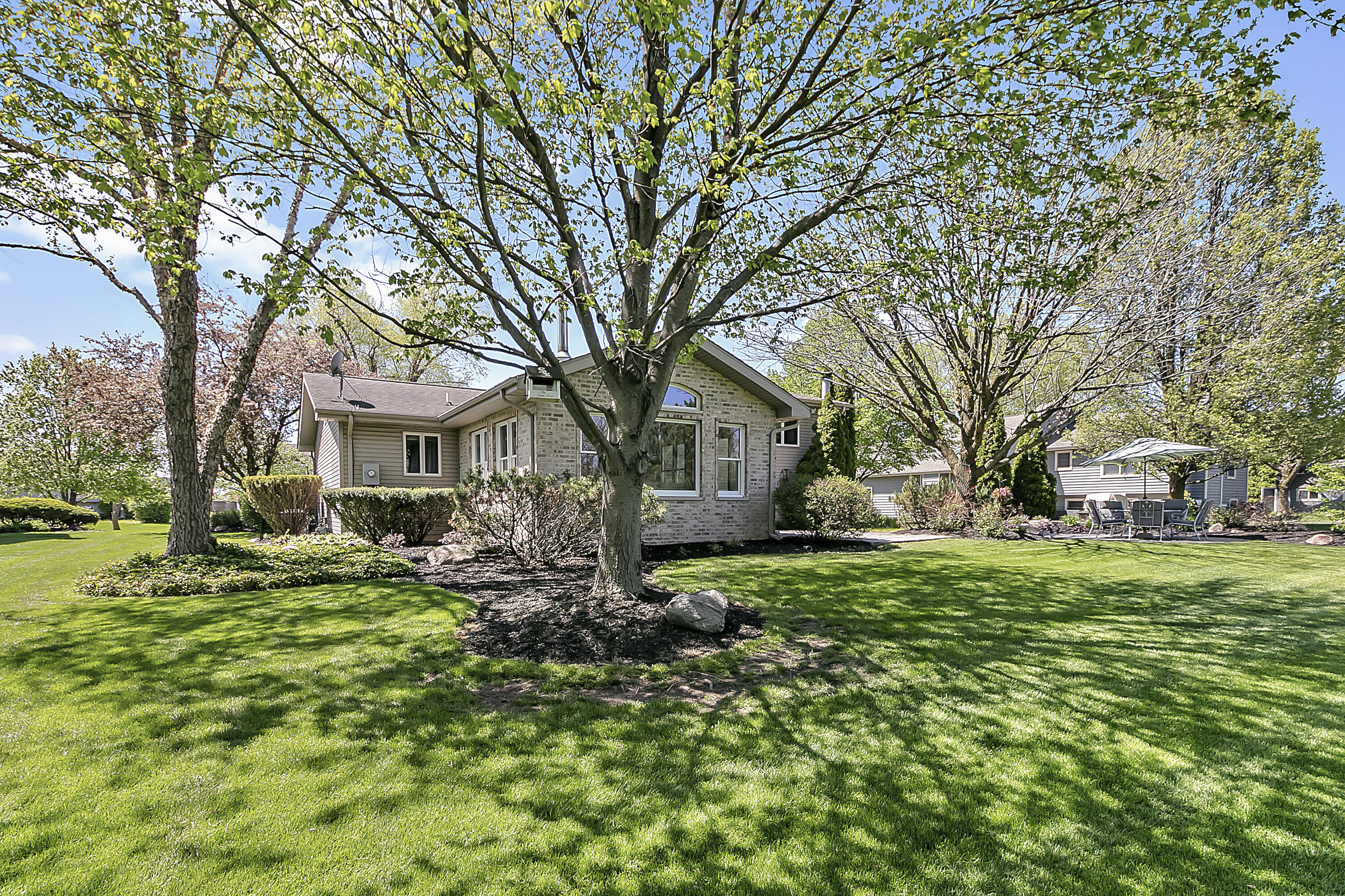 9185 Maplewood Street