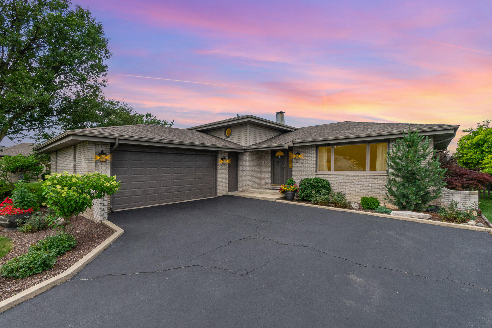 2820 Mockingbird Drive