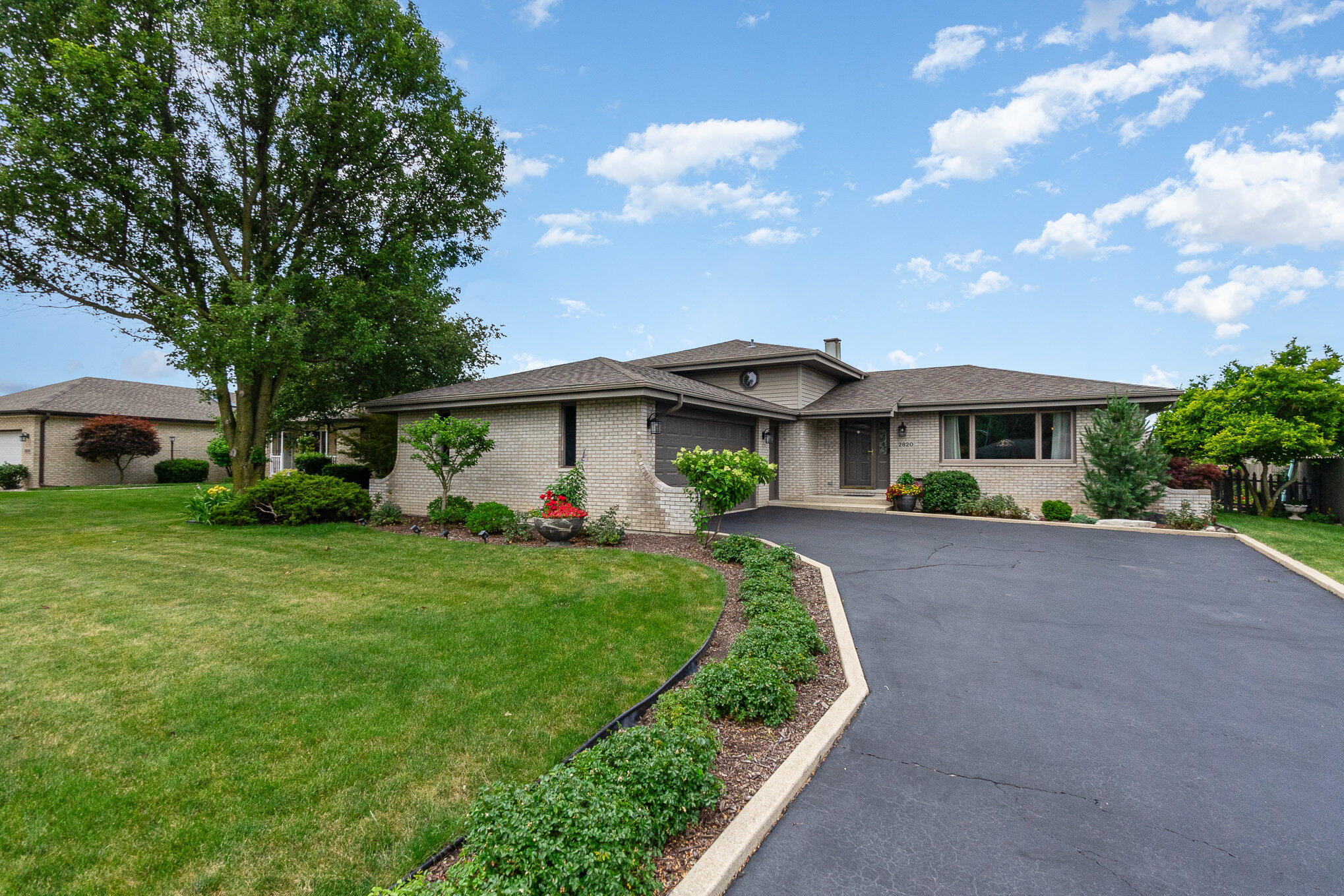 2820 Mockingbird Drive