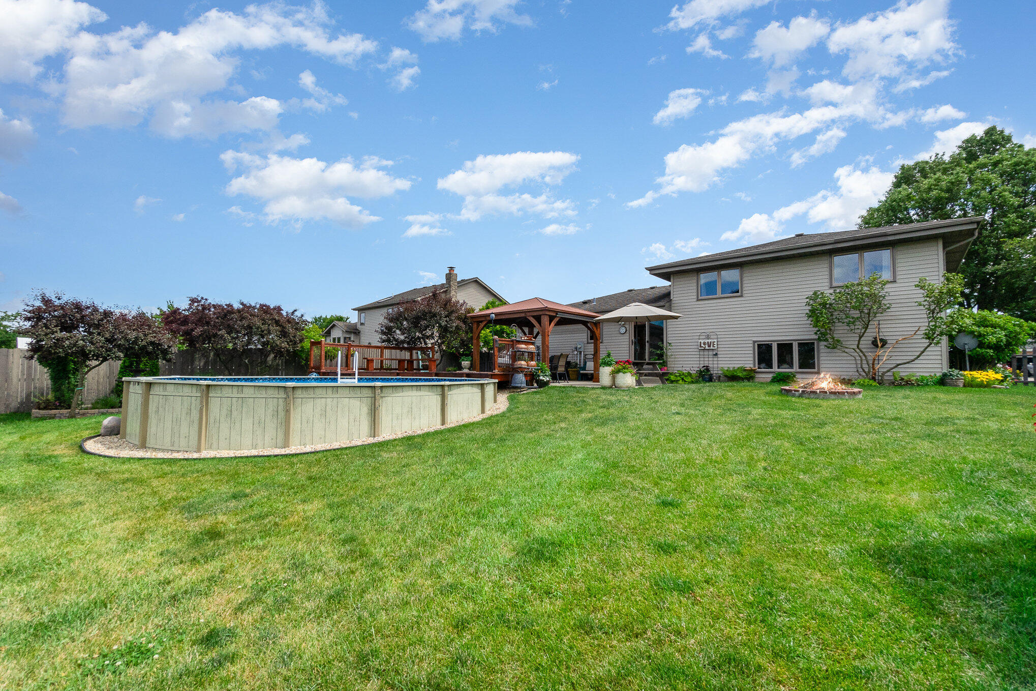 2820 Mockingbird Drive