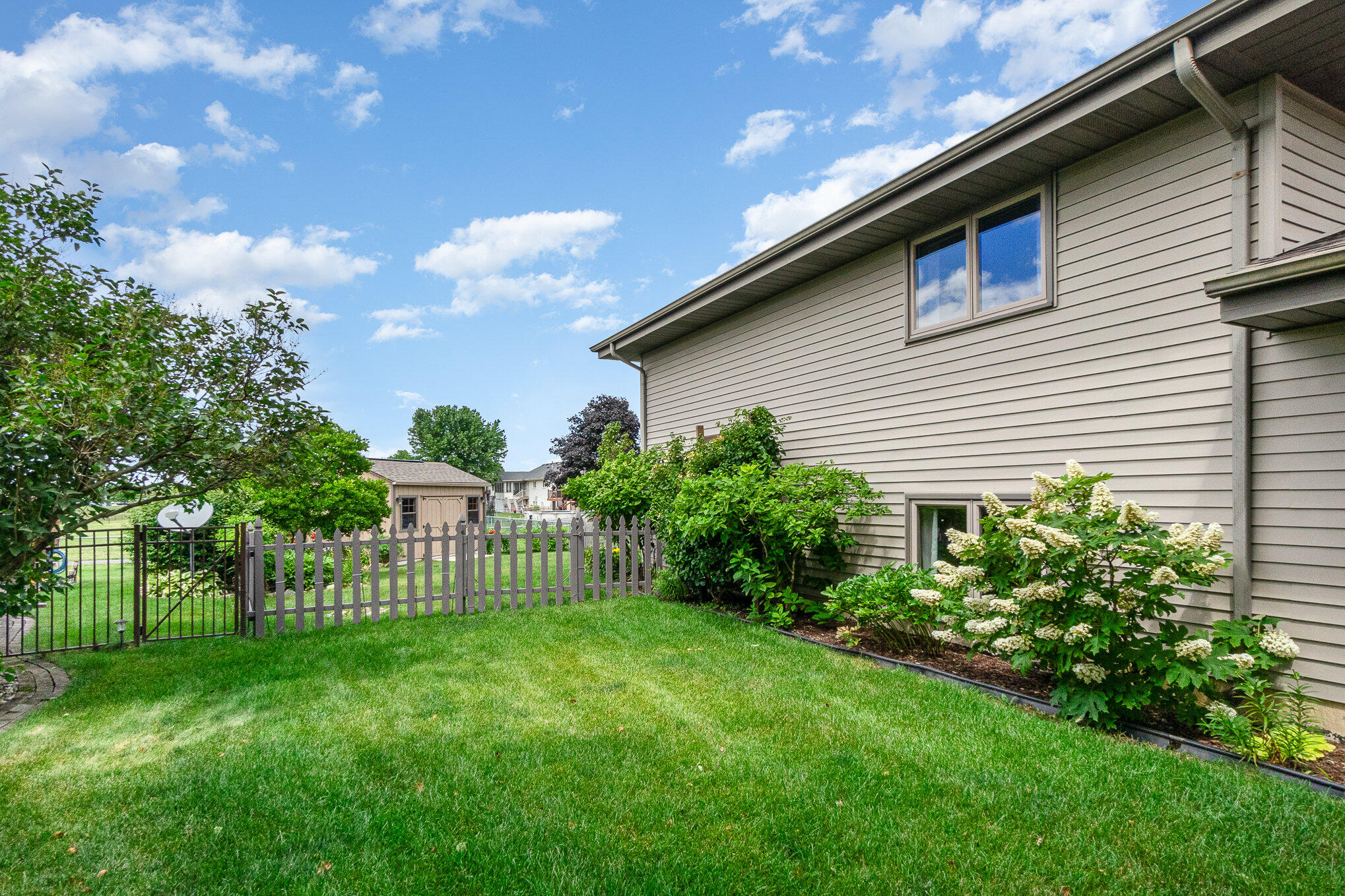 2820 Mockingbird Drive