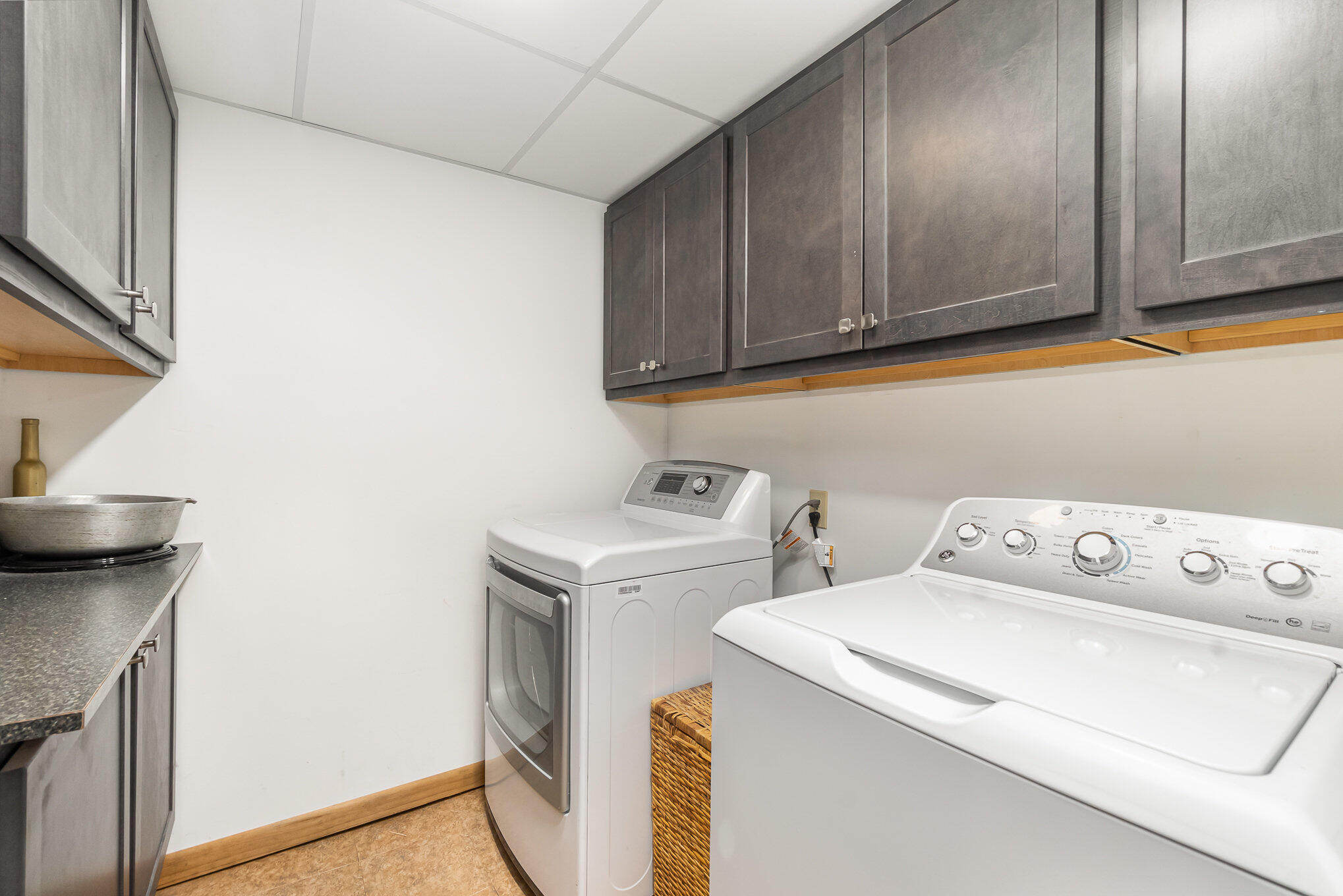 2820 Mockingbird Drive