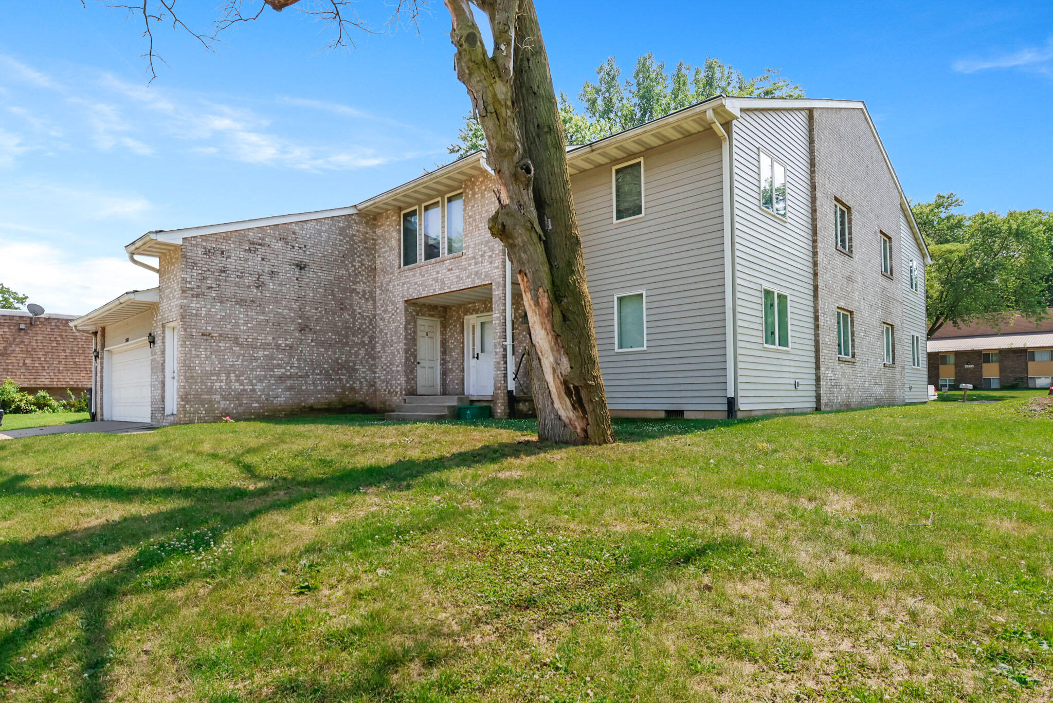 2584 Parkview Street