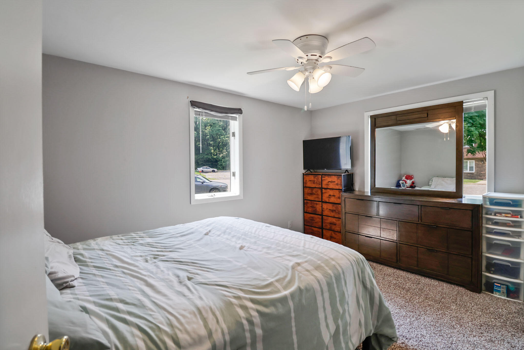 2584 Parkview Street