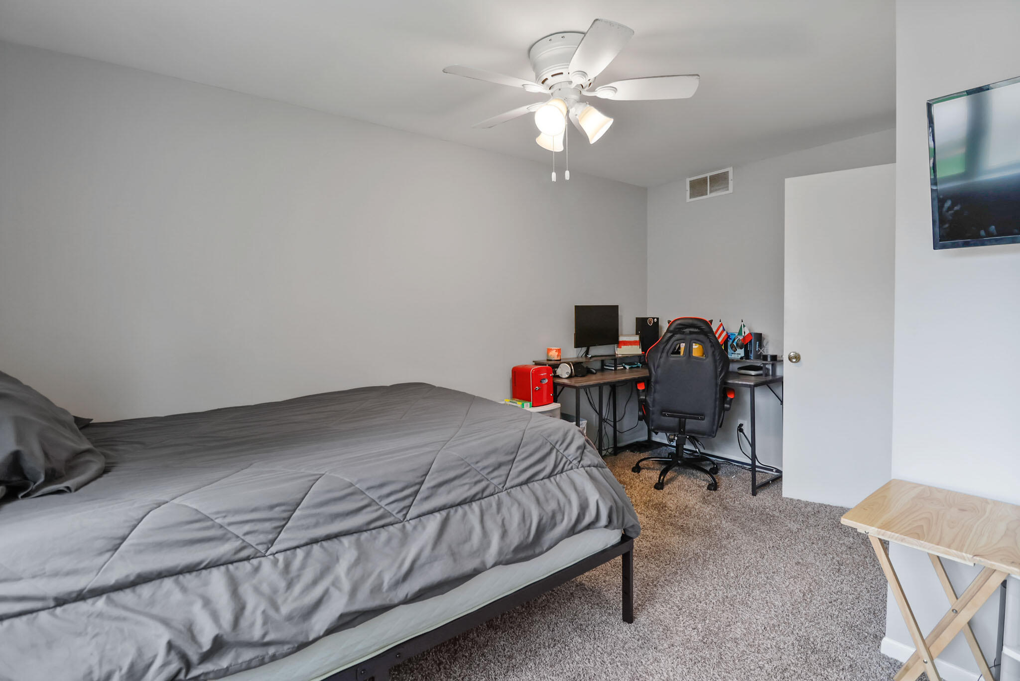 2584 Parkview Street