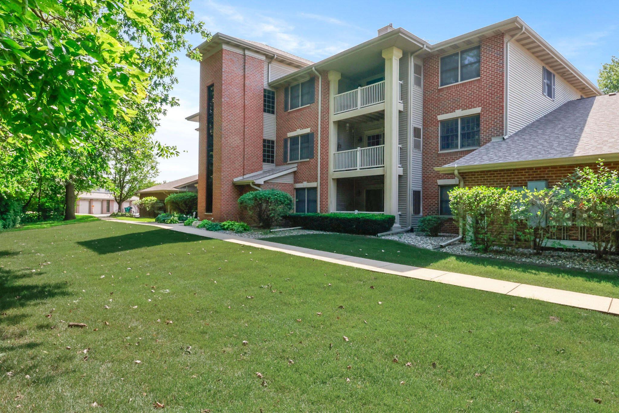 10409 White Oak Lane 3C