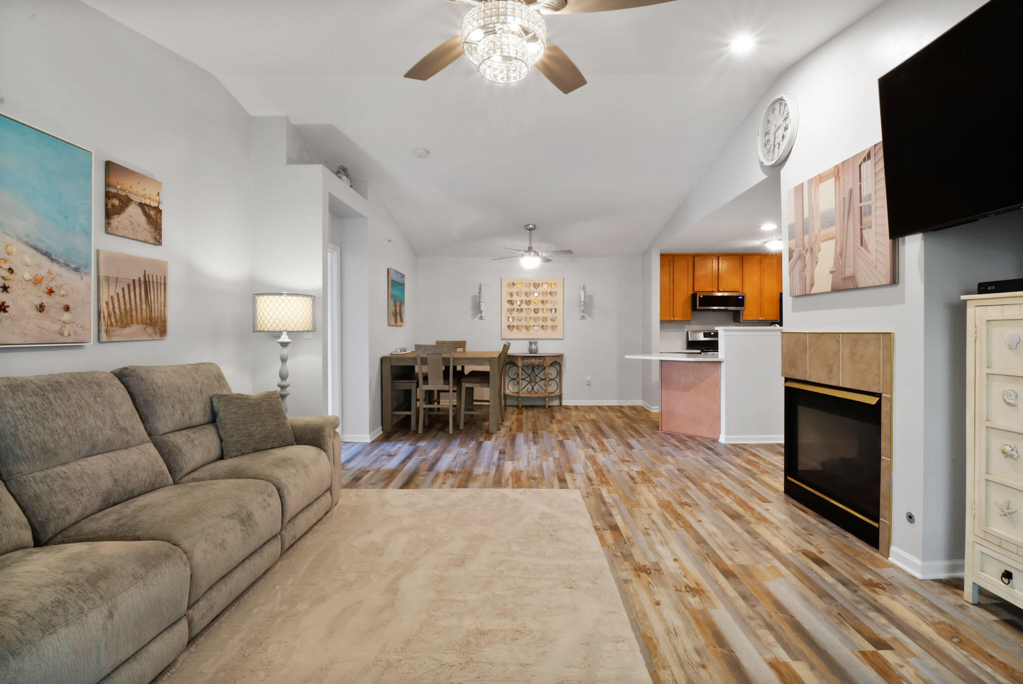 10409 White Oak Lane 3C