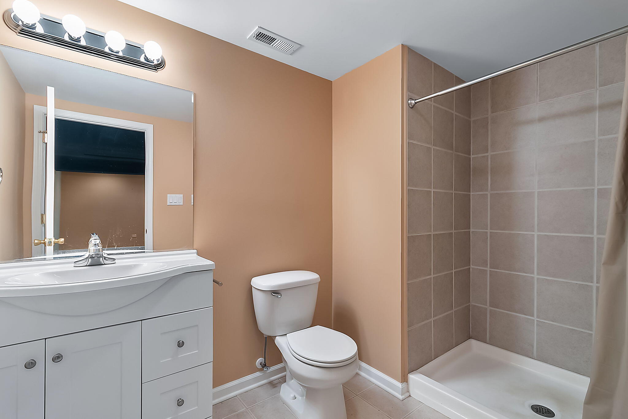 1076 Freedom Circle N