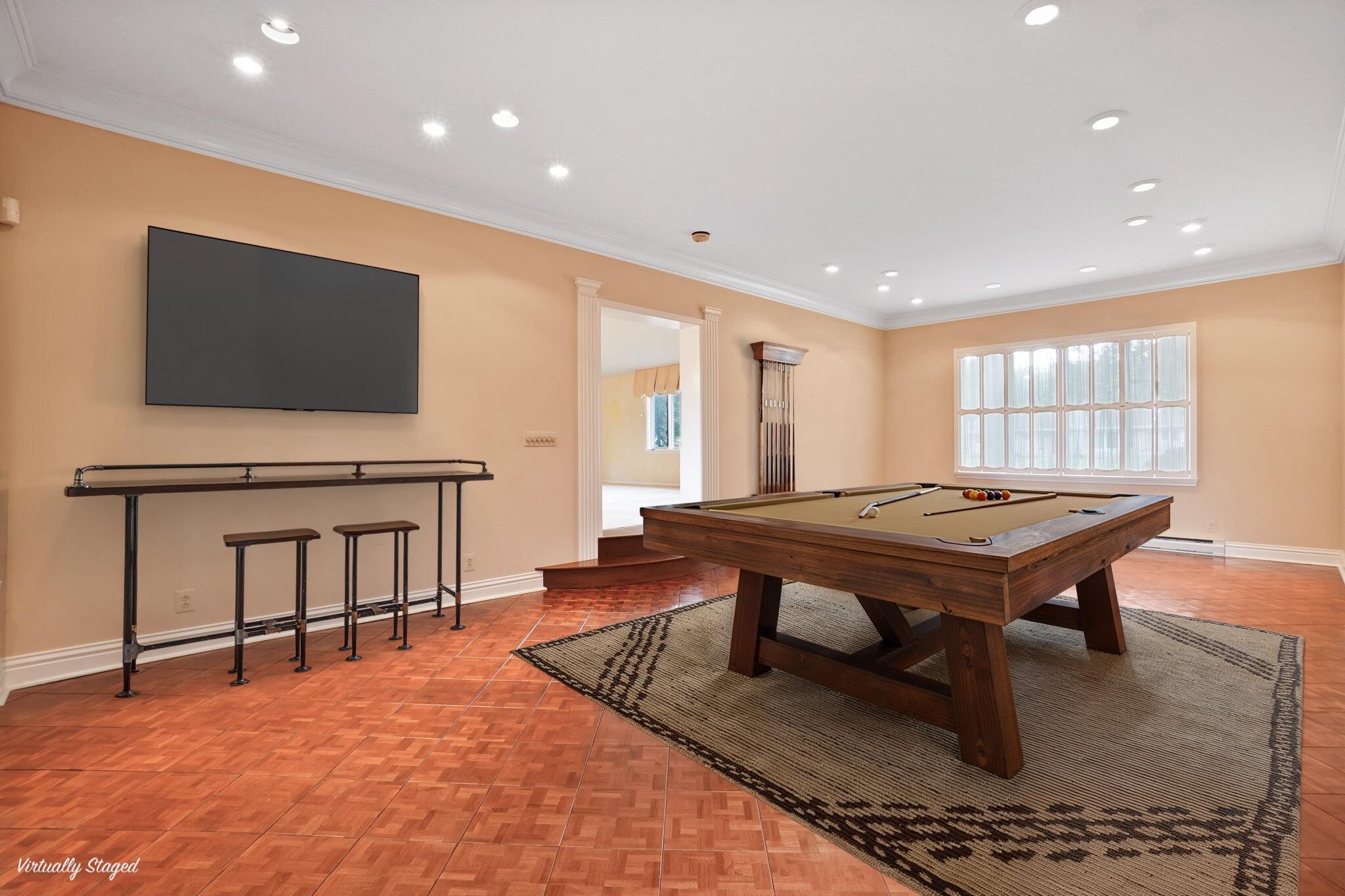 2511 W 58th Place