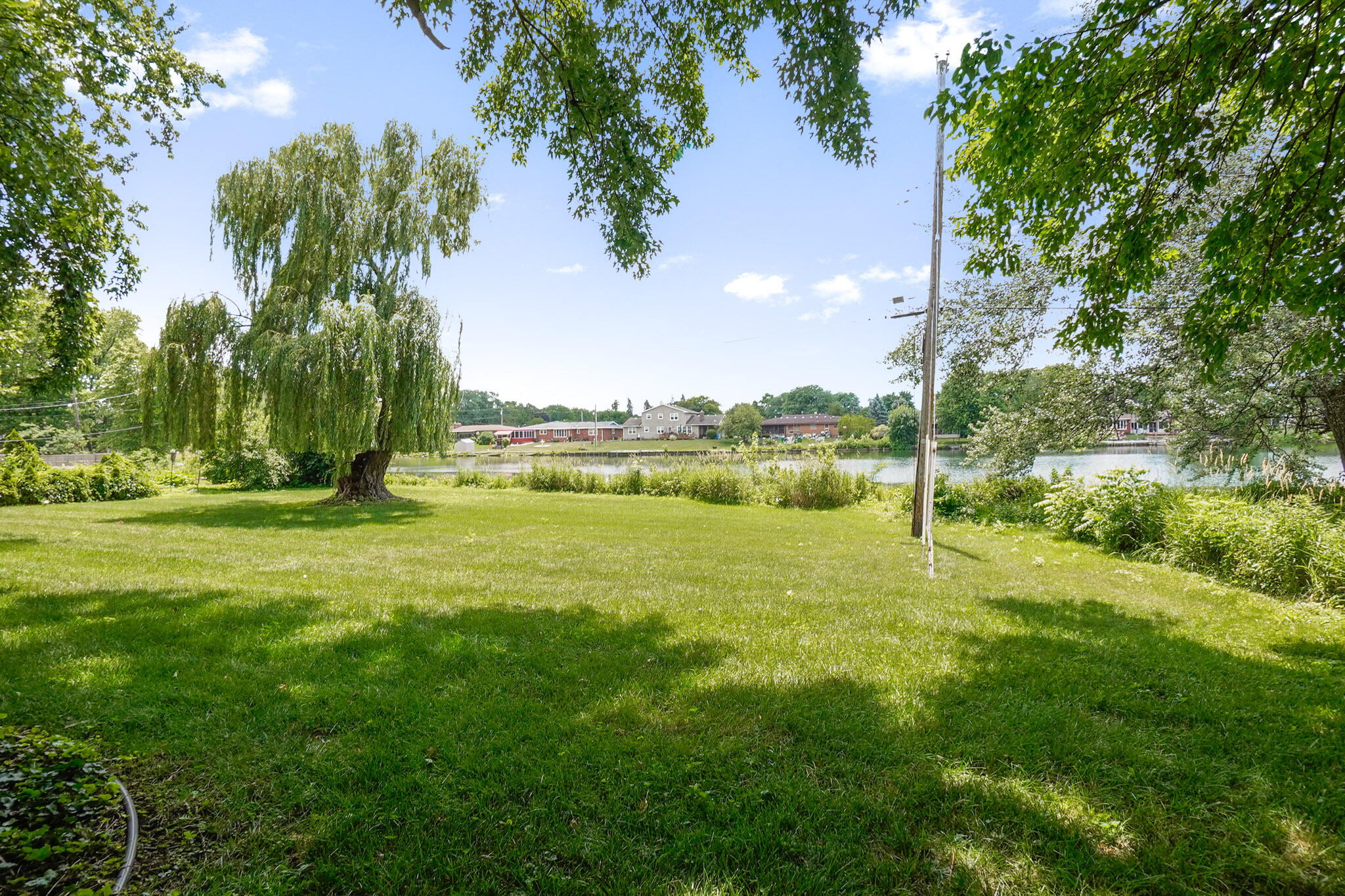 2511 W 58th Place