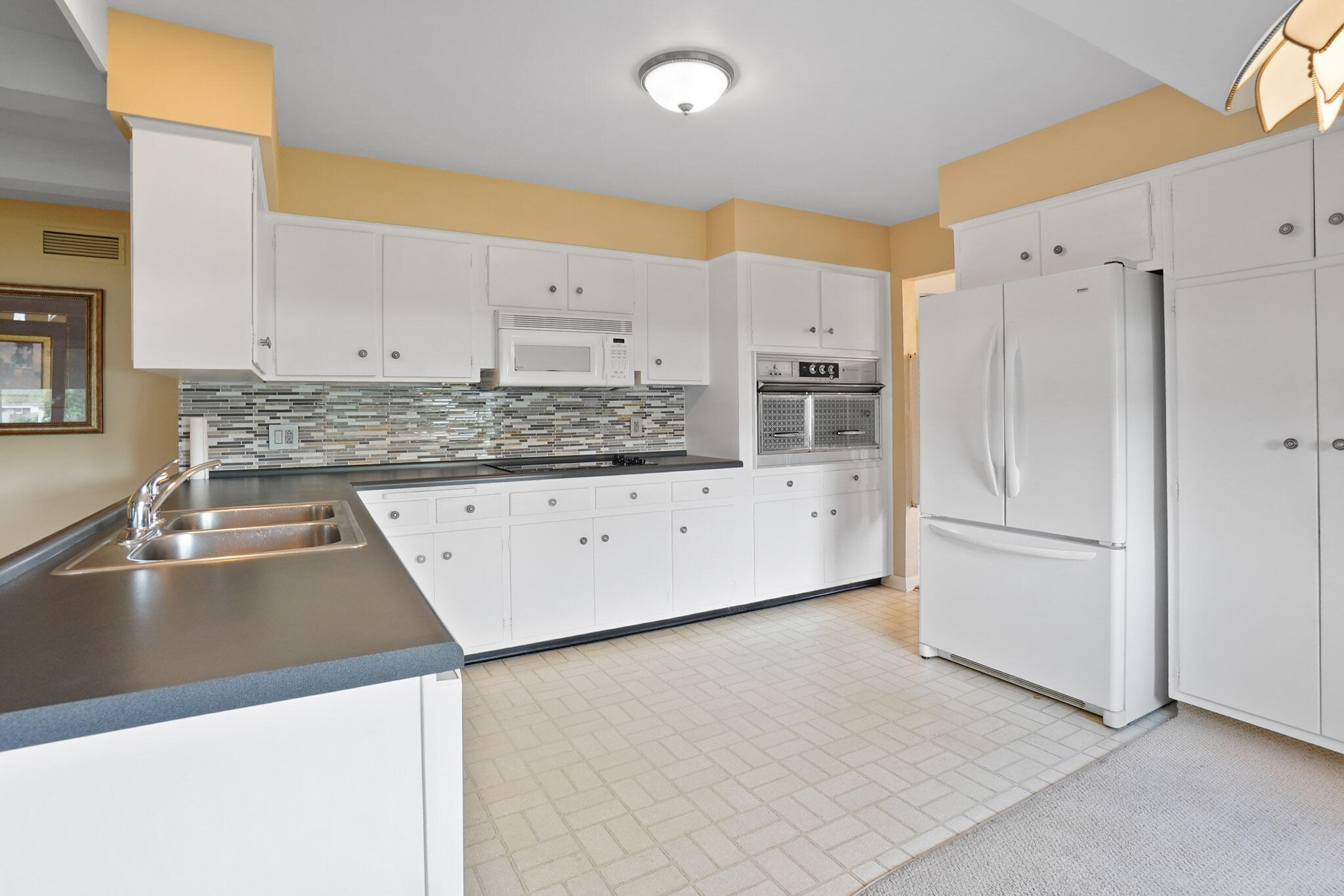 2511 W 58th Place