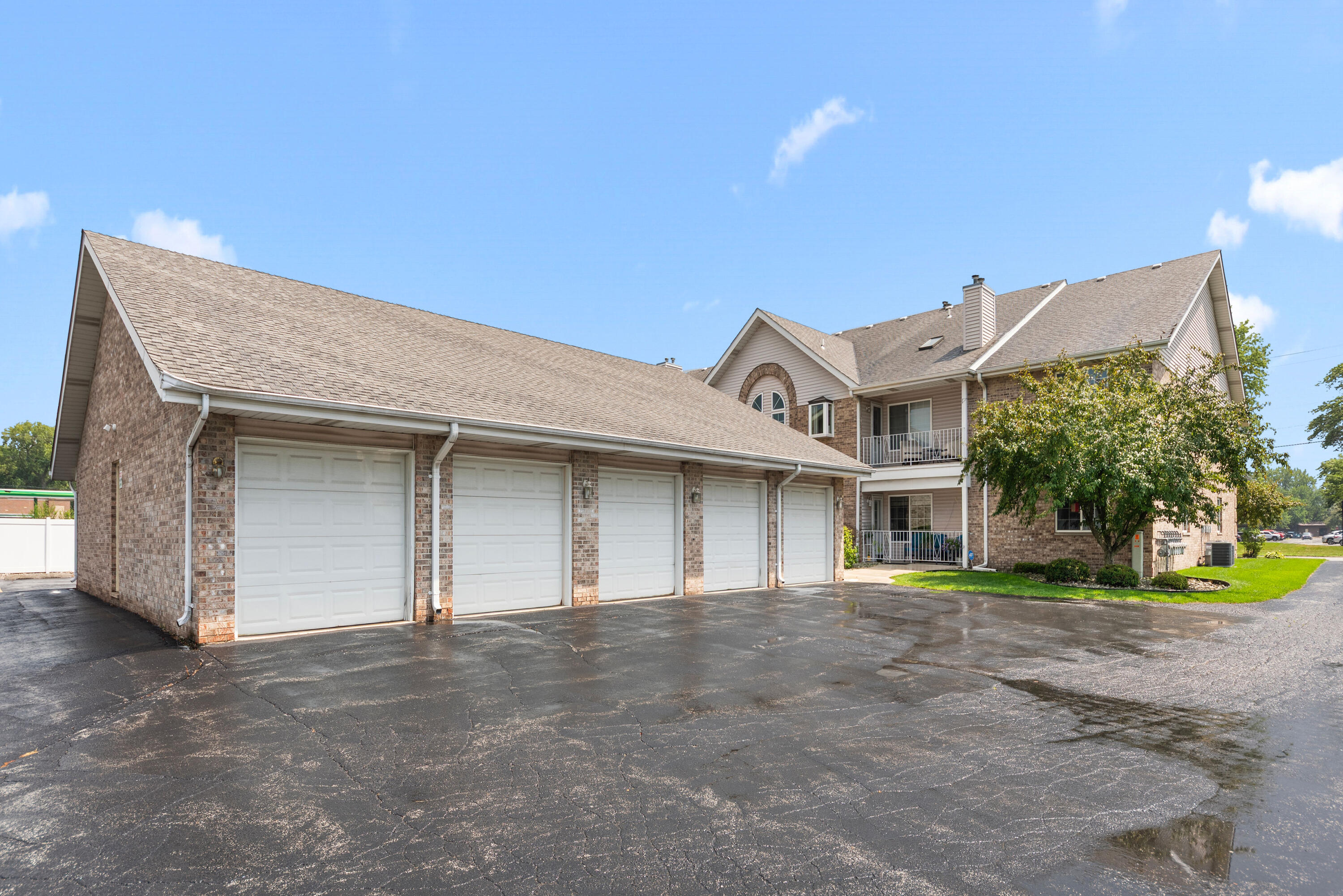 2329 Hart Road Unit: 1c
