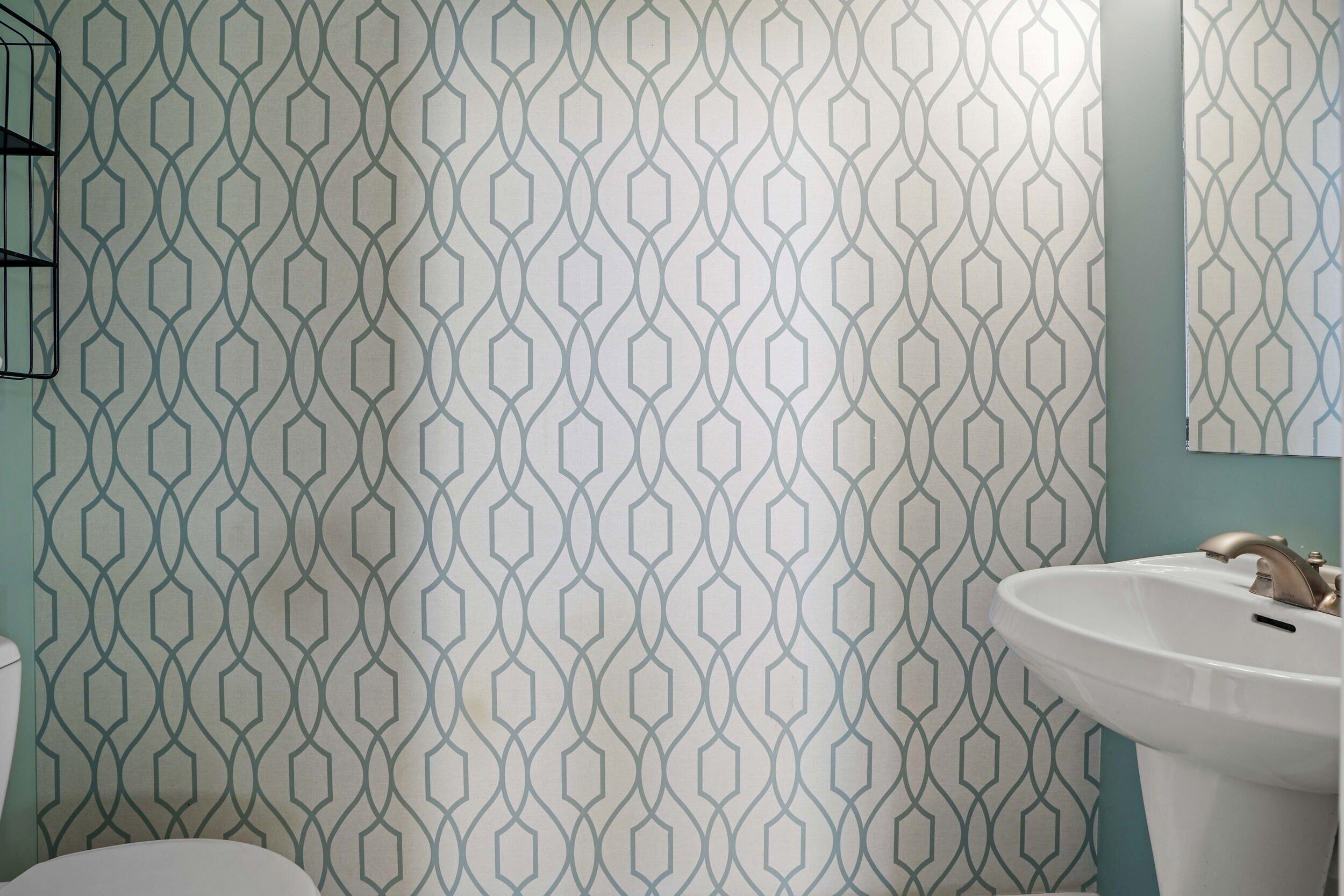 2507 Eisenhower Avenue