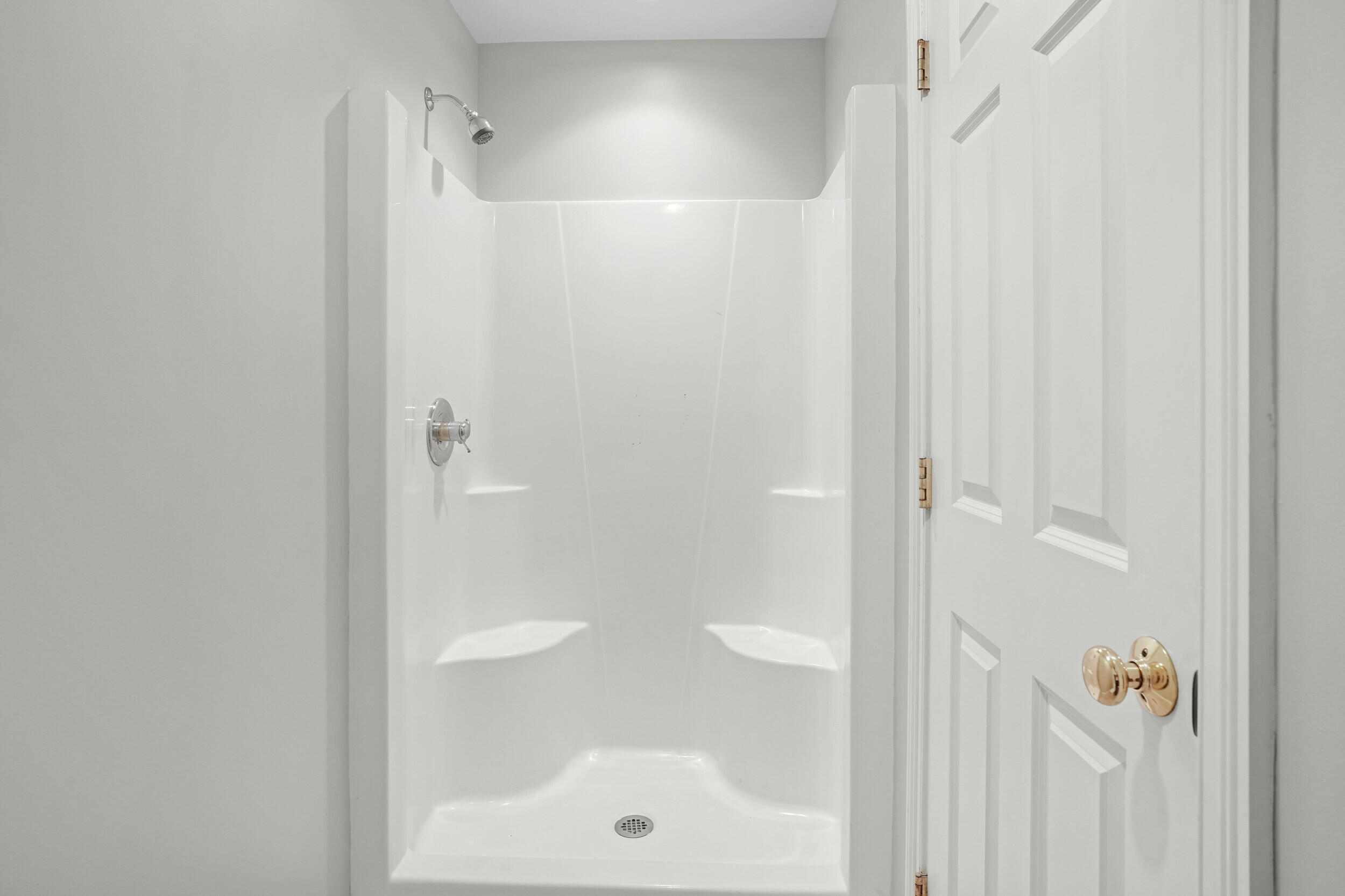 2507 Eisenhower Avenue