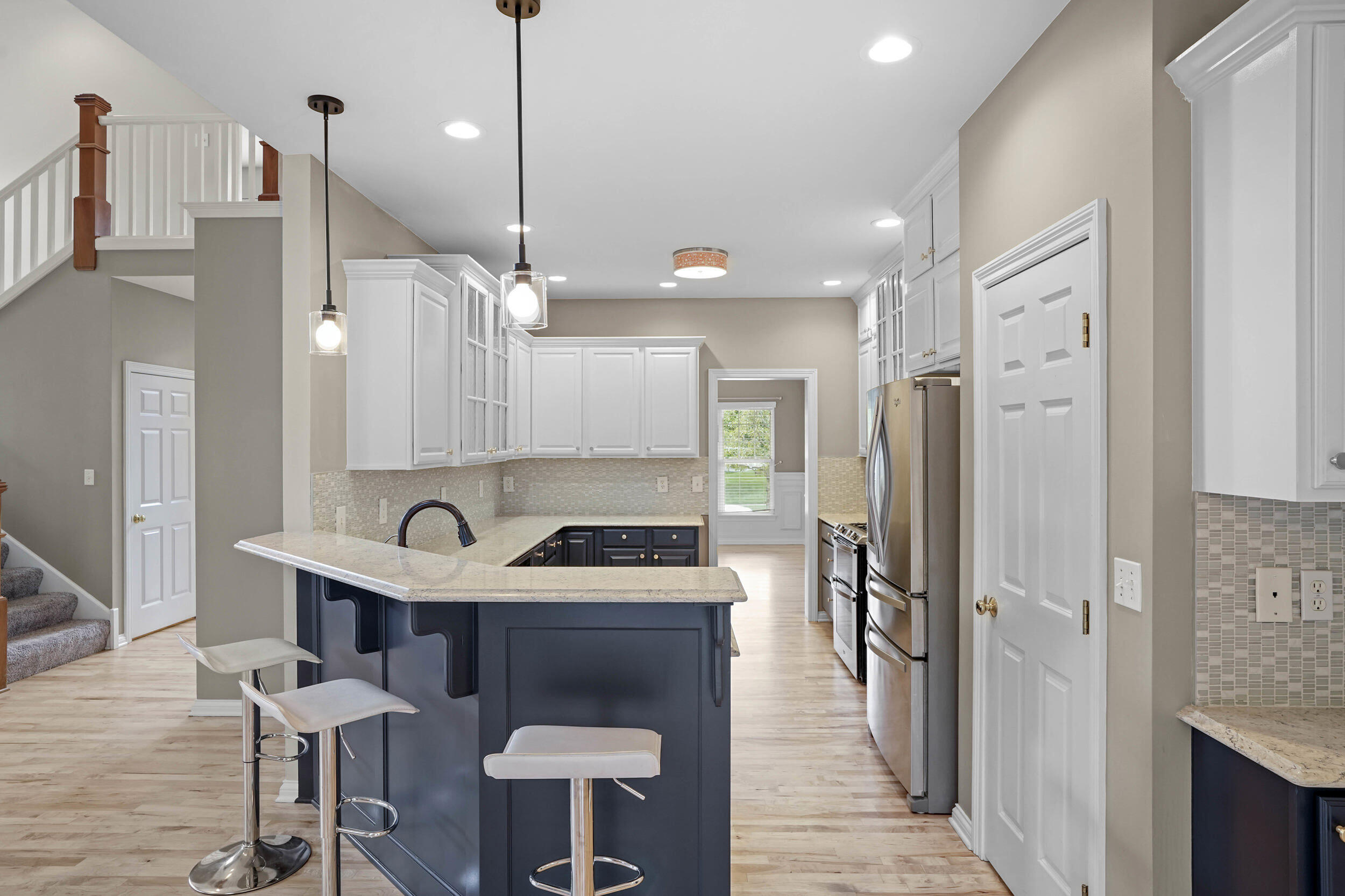 2507 Eisenhower Avenue