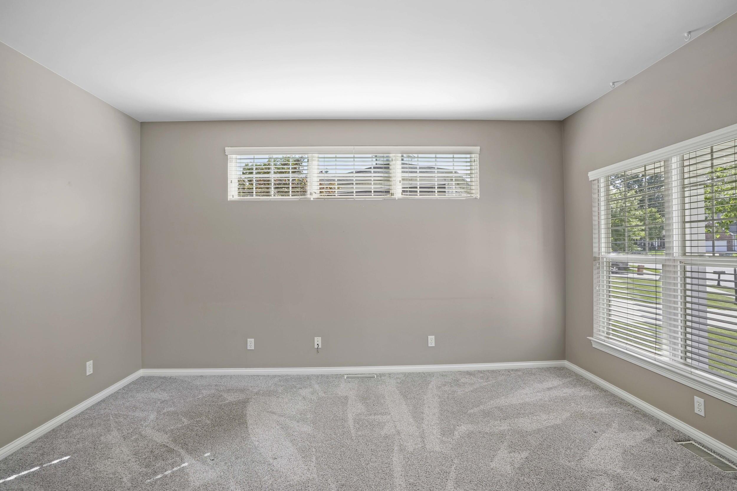 2507 Eisenhower Avenue