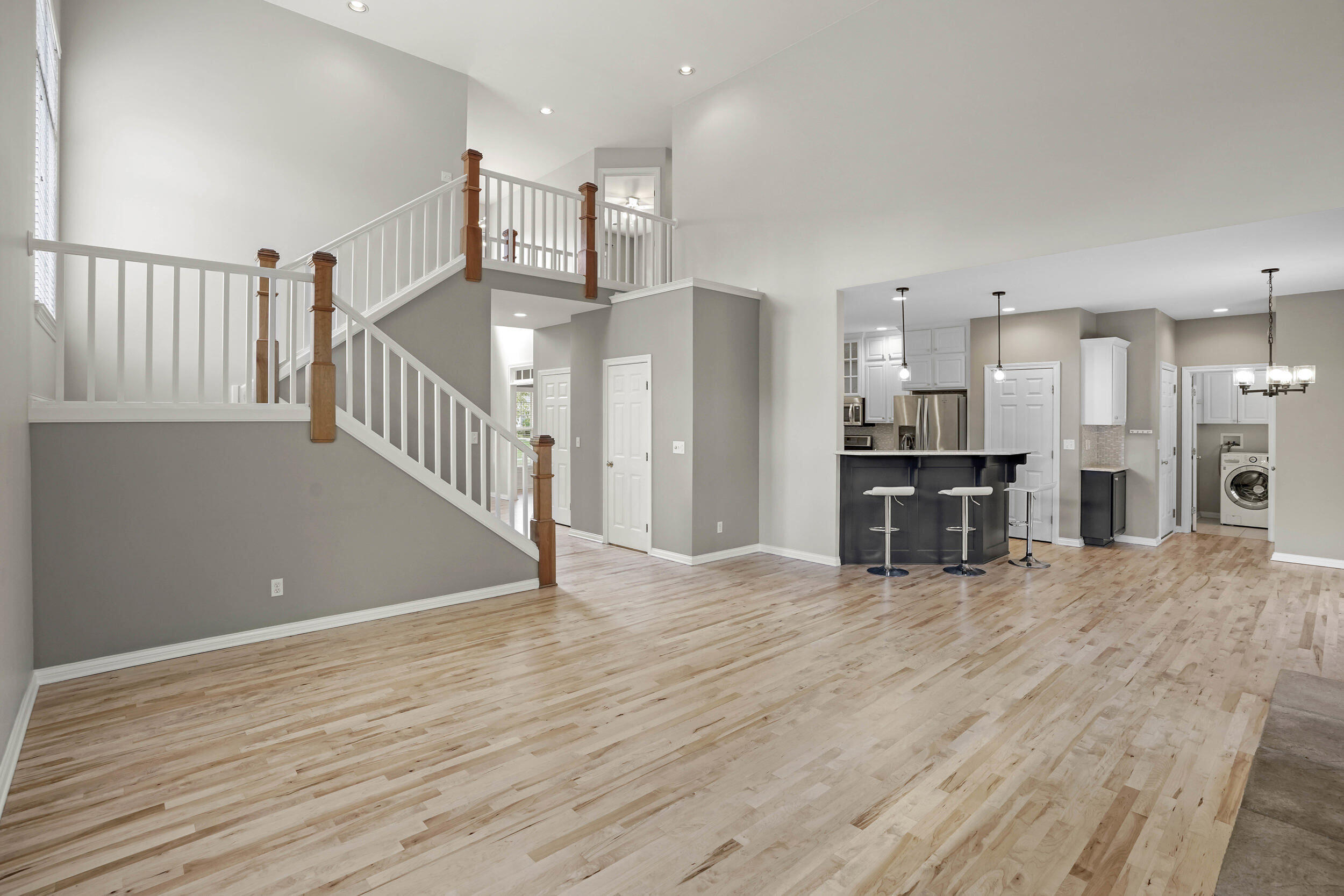 2507 Eisenhower Avenue