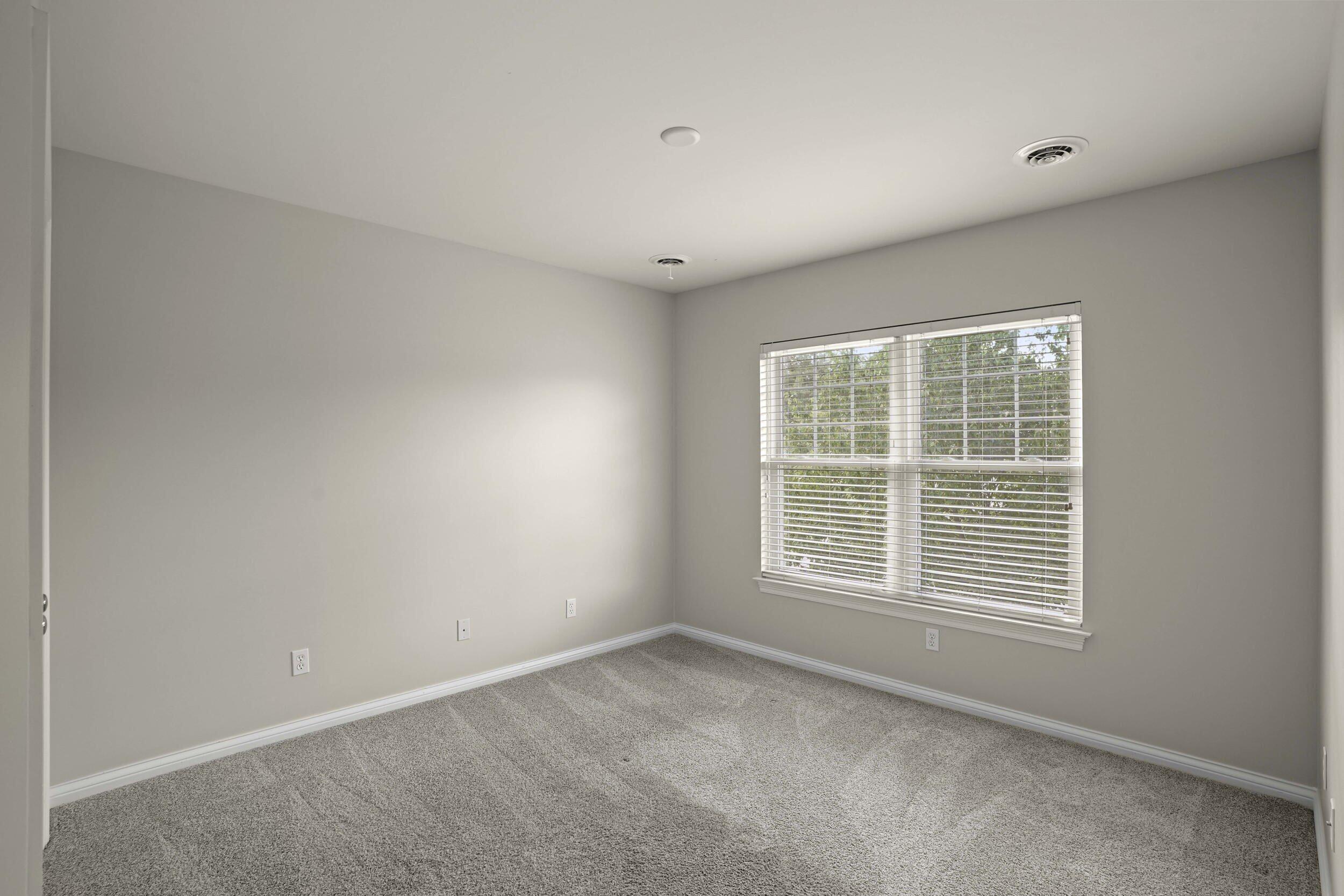 2507 Eisenhower Avenue