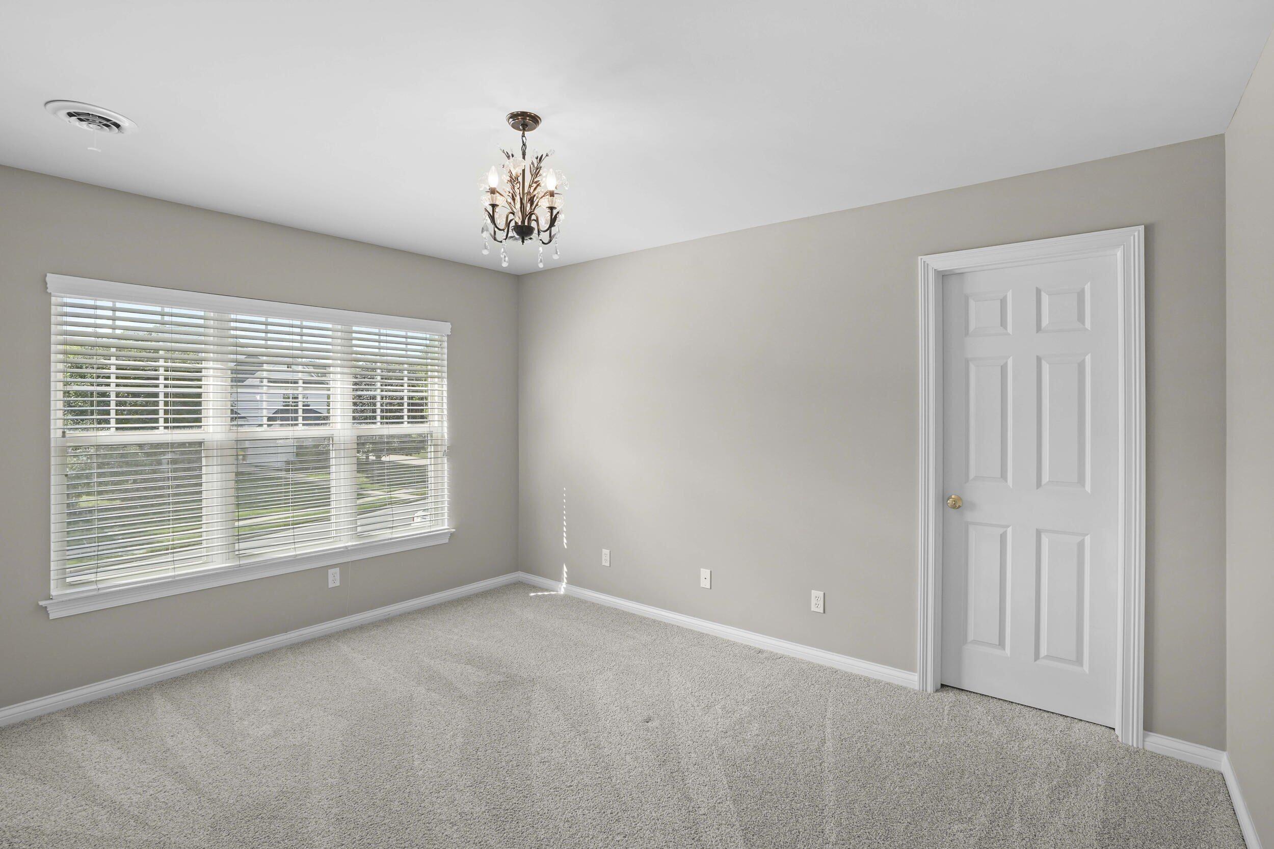 2507 Eisenhower Avenue