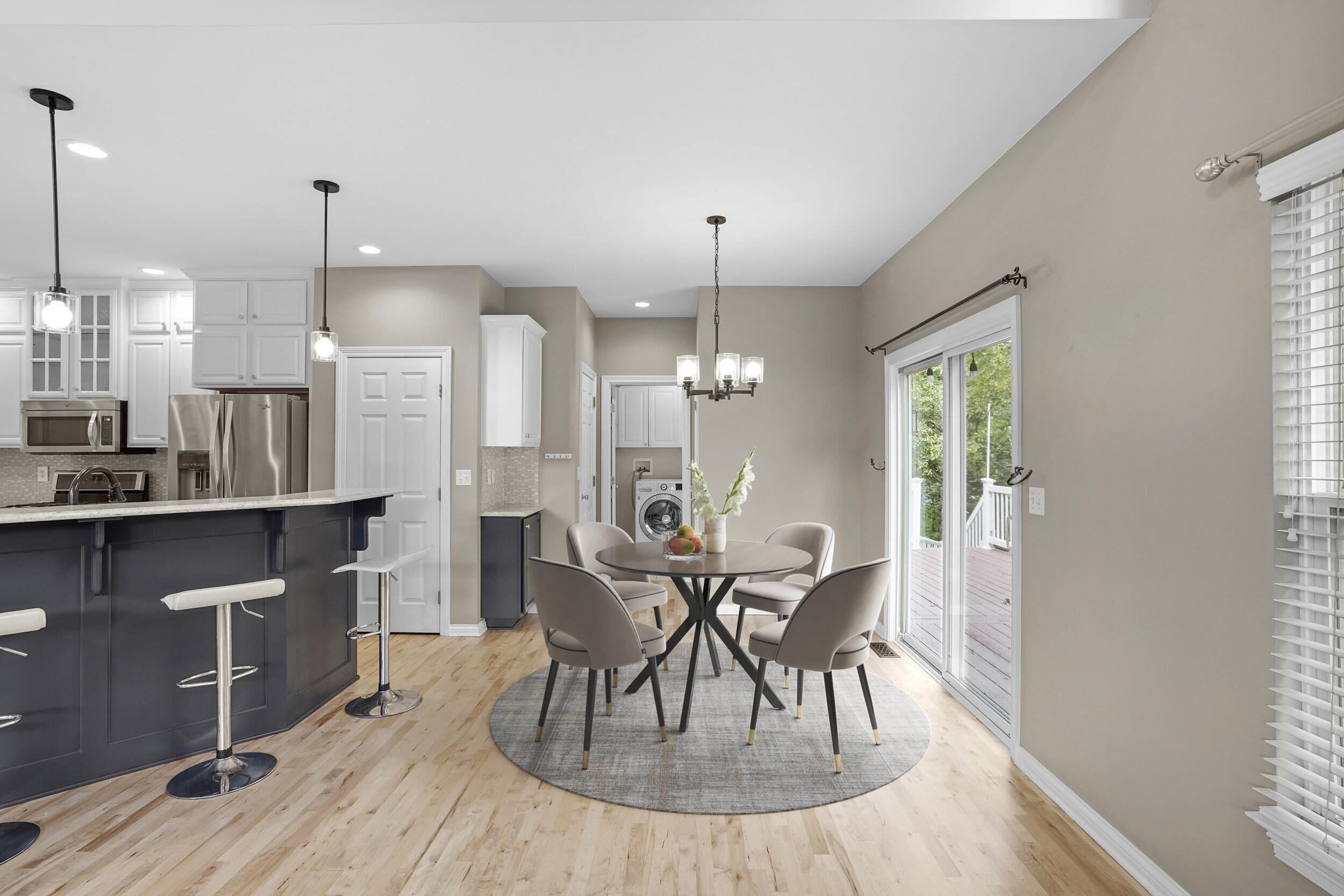 2507 Eisenhower Avenue